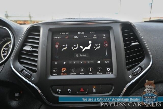 2023 Jeep Cherokee Altitude Lux / 4X4 / Auto Start / Power & Heated Leather Seats / Heated Steering Wheel / NAV / Adaptive Cruise Control / Lane Departure & Blind Spot Alert / Apple CarPlay & Android Auto / Back Up Camera / 1-Owner Anchorage AK