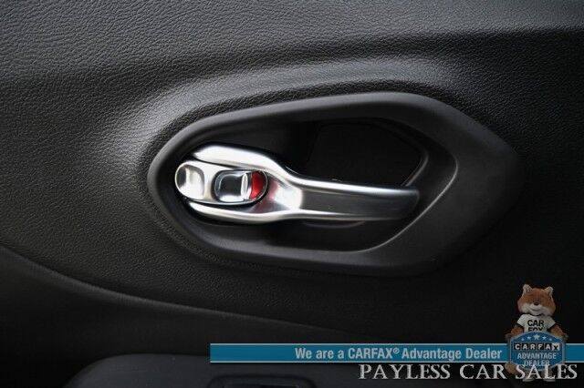 2023 Jeep Cherokee Altitude Lux / 4X4 / Auto Start / Power & Heated Leather Seats / Heated Steering Wheel / NAV / Adaptive Cruise Control / Lane Departure & Blind Spot Alert / Apple CarPlay & Android Auto / Back Up Camera / 1-Owner Anchorage AK