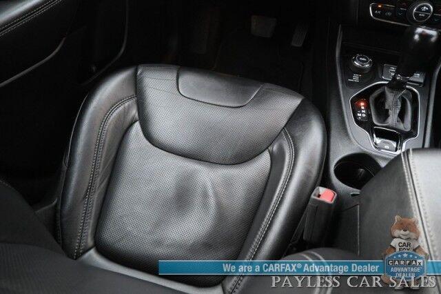 2023 Jeep Cherokee Altitude Lux / 4X4 / Auto Start / Power & Heated Leather Seats / Heated Steering Wheel / NAV / Adaptive Cruise Control / Lane Departure & Blind Spot Alert / Apple CarPlay & Android Auto / Back Up Camera / 1-Owner Anchorage AK