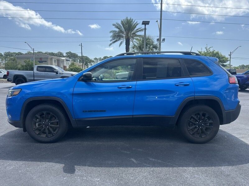 2023 Jeep Cherokee Altitude Lux
