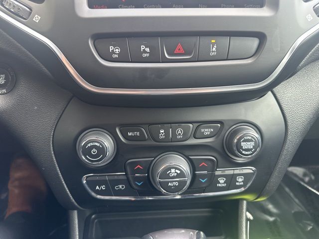 2023 Jeep Cherokee Altitude Watertown SD