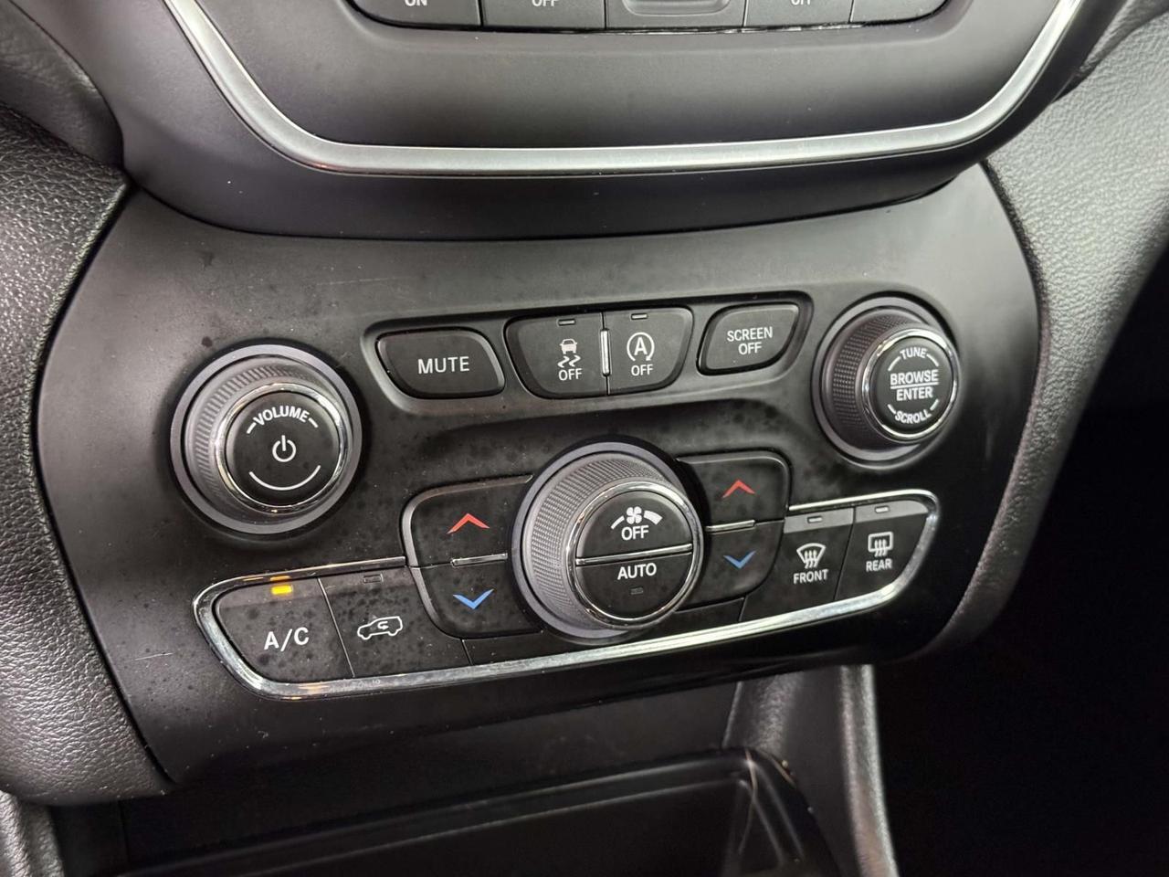 2023 Jeep Cherokee Altitude Fredericksburg VA