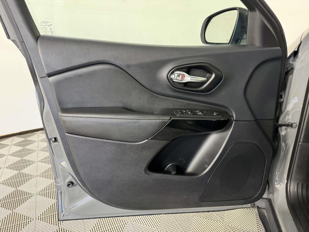 2023 Jeep Cherokee Altitude Fredericksburg VA