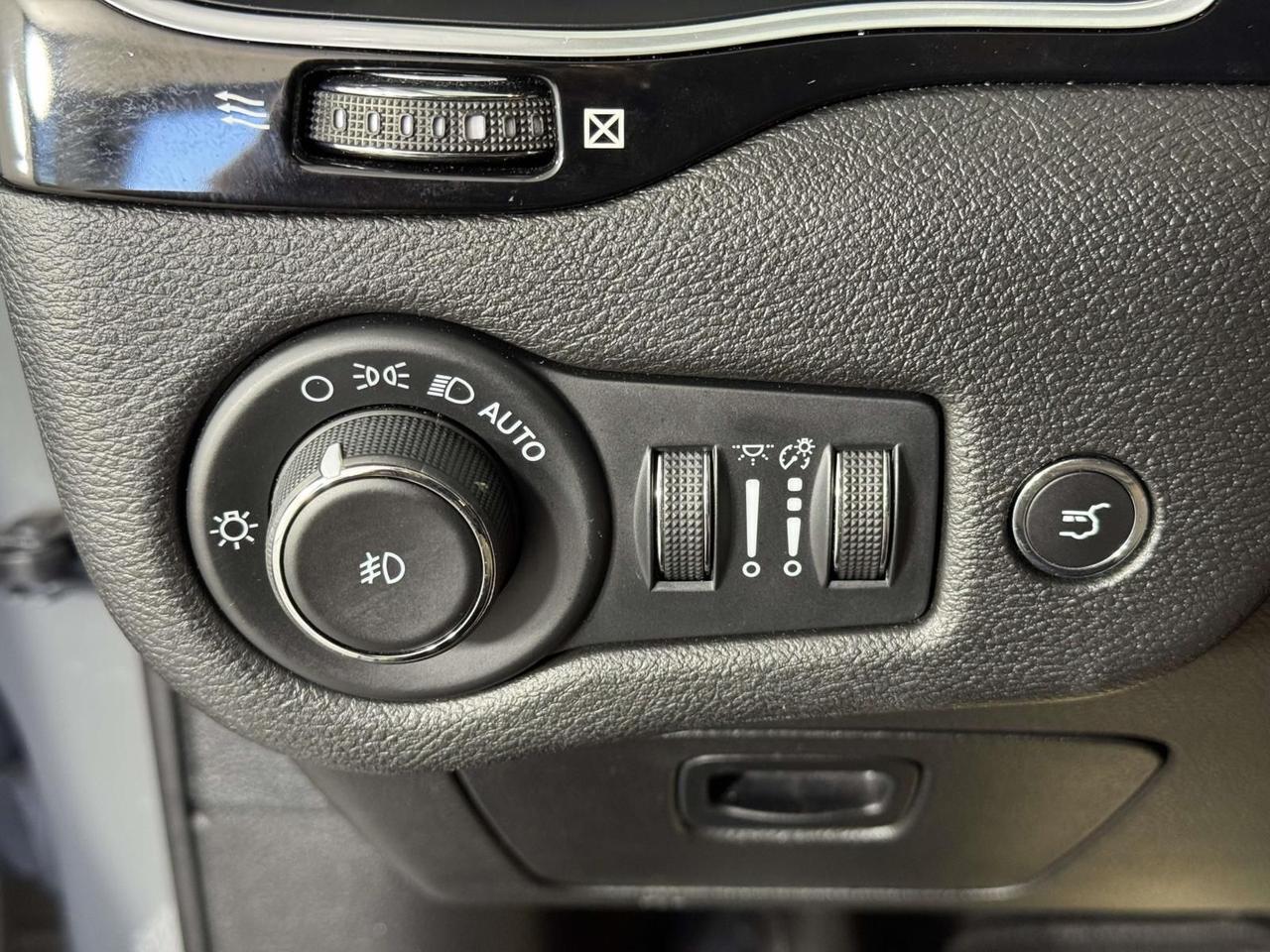 2023 Jeep Cherokee Altitude Fredericksburg VA
