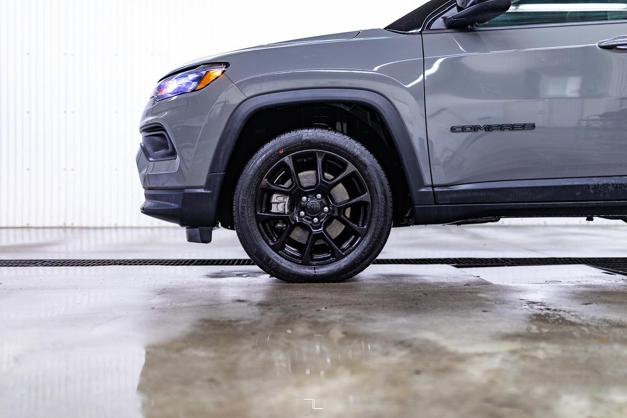 2023 Jeep Compass 4x4 Altitude Leather Roof Nav Red Deer AB