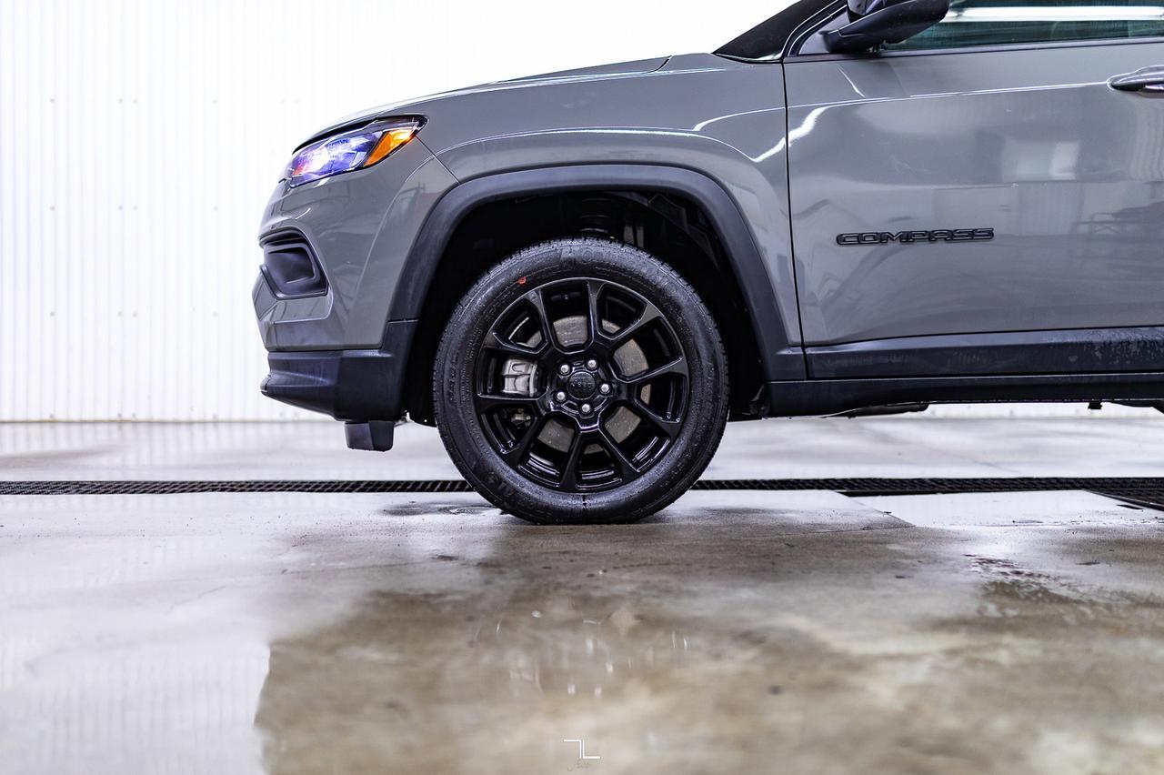 2023 Jeep Compass 4x4 Altitude Leather Roof Nav Red Deer AB