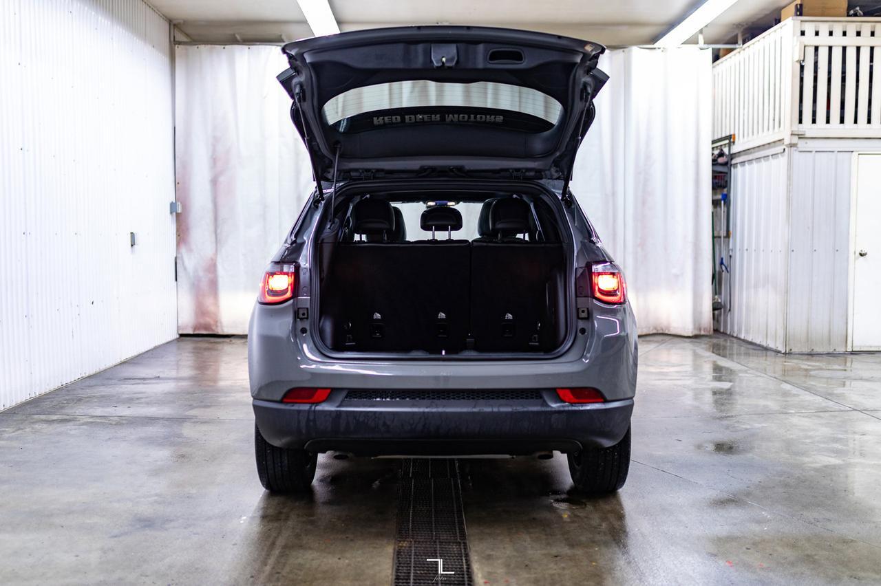 2023 Jeep Compass 4x4 Altitude Leather Roof Nav Red Deer AB