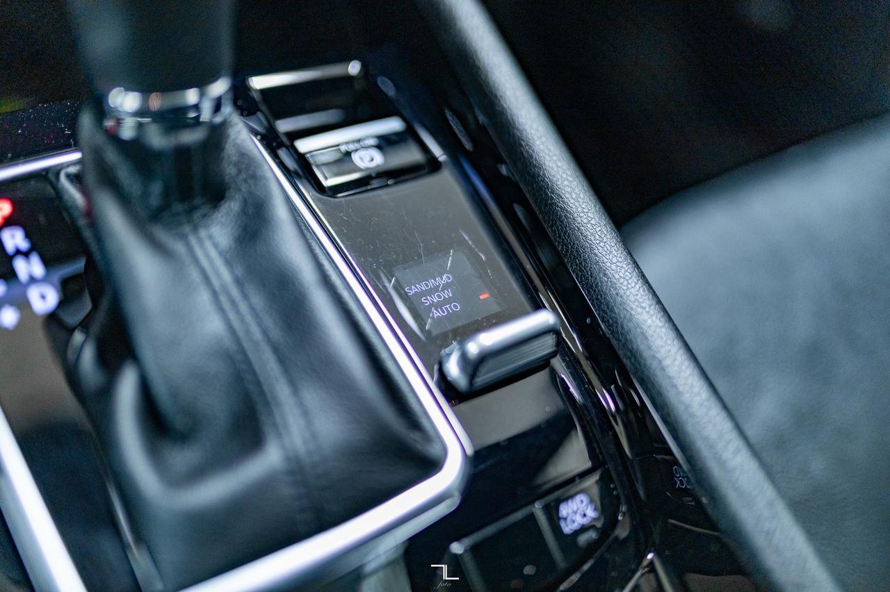 2023 Jeep Compass 4x4 Altitude Leather Roof Nav Red Deer AB