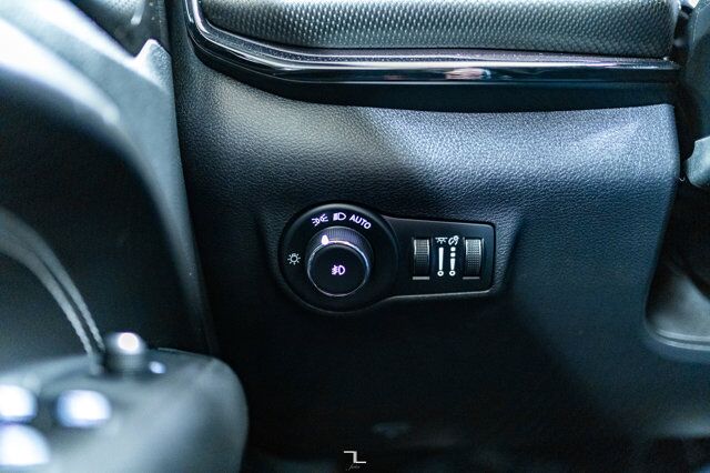 2023 Jeep Compass 4x4 Altitude Leather Roof Nav Red Deer AB