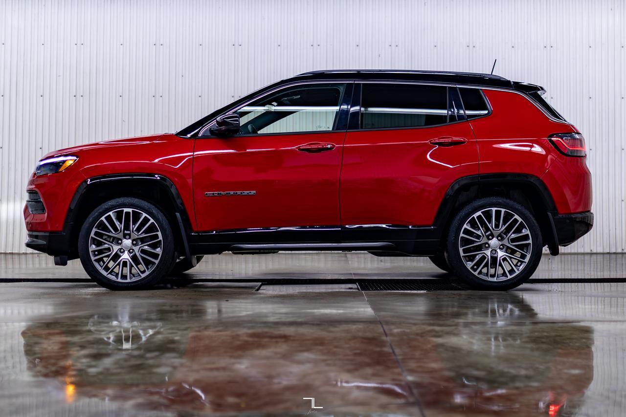 2023 Jeep Compass 4x4 Limited Leather Roof Nav BCam Red Deer AB
