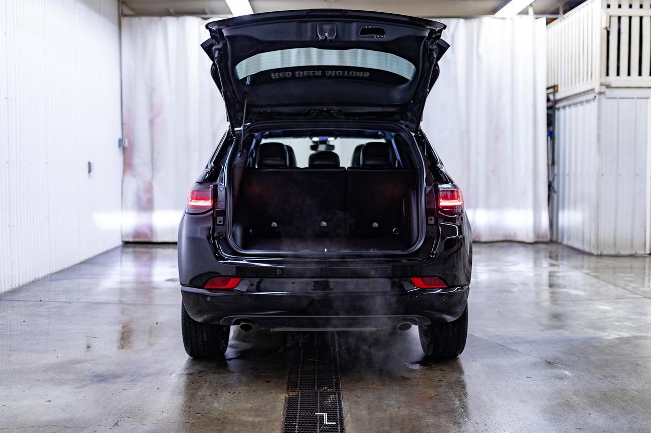 2023 Jeep Compass 4x4 Limited Red Edition Leather Roof Nav BCam Red Deer AB