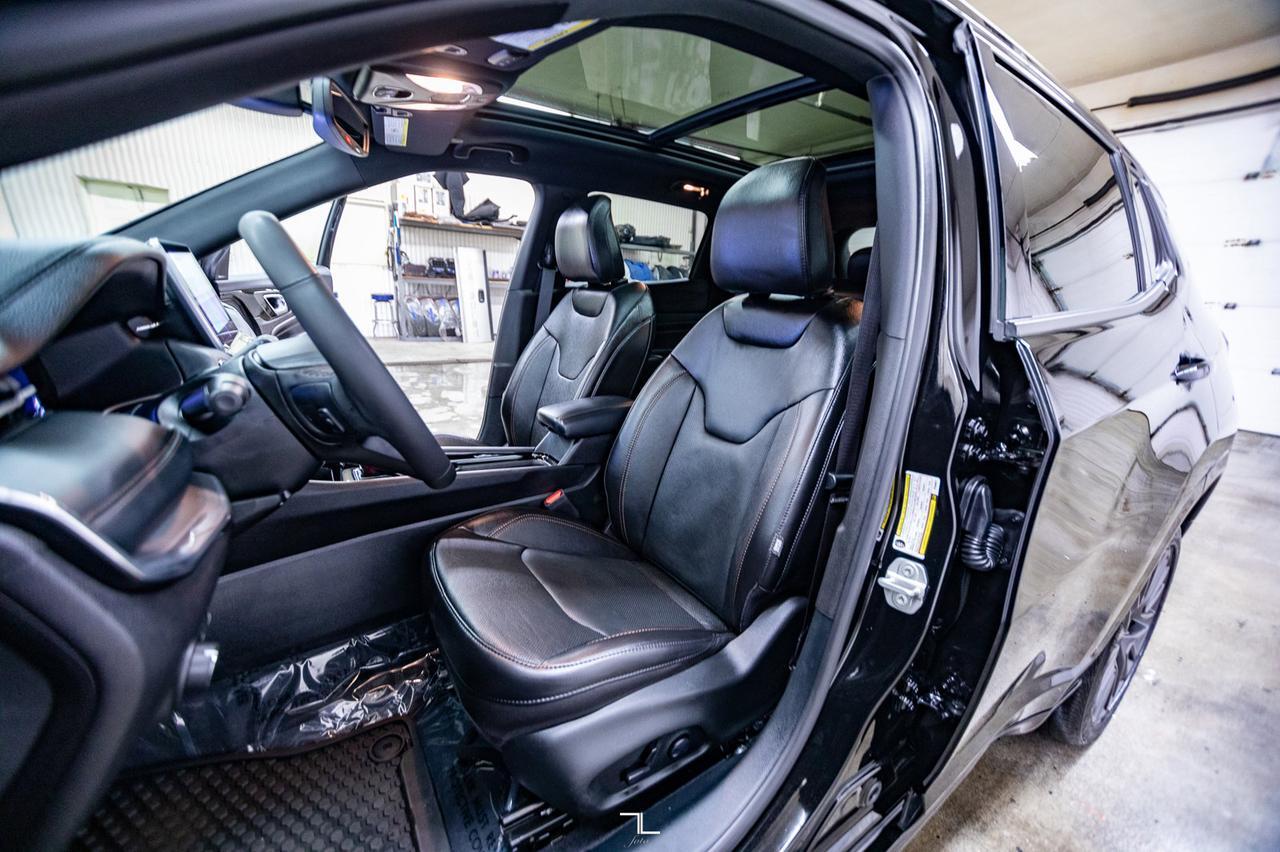 2023 Jeep Compass 4x4 Limited Red Edition Leather Roof Nav BCam Red Deer AB