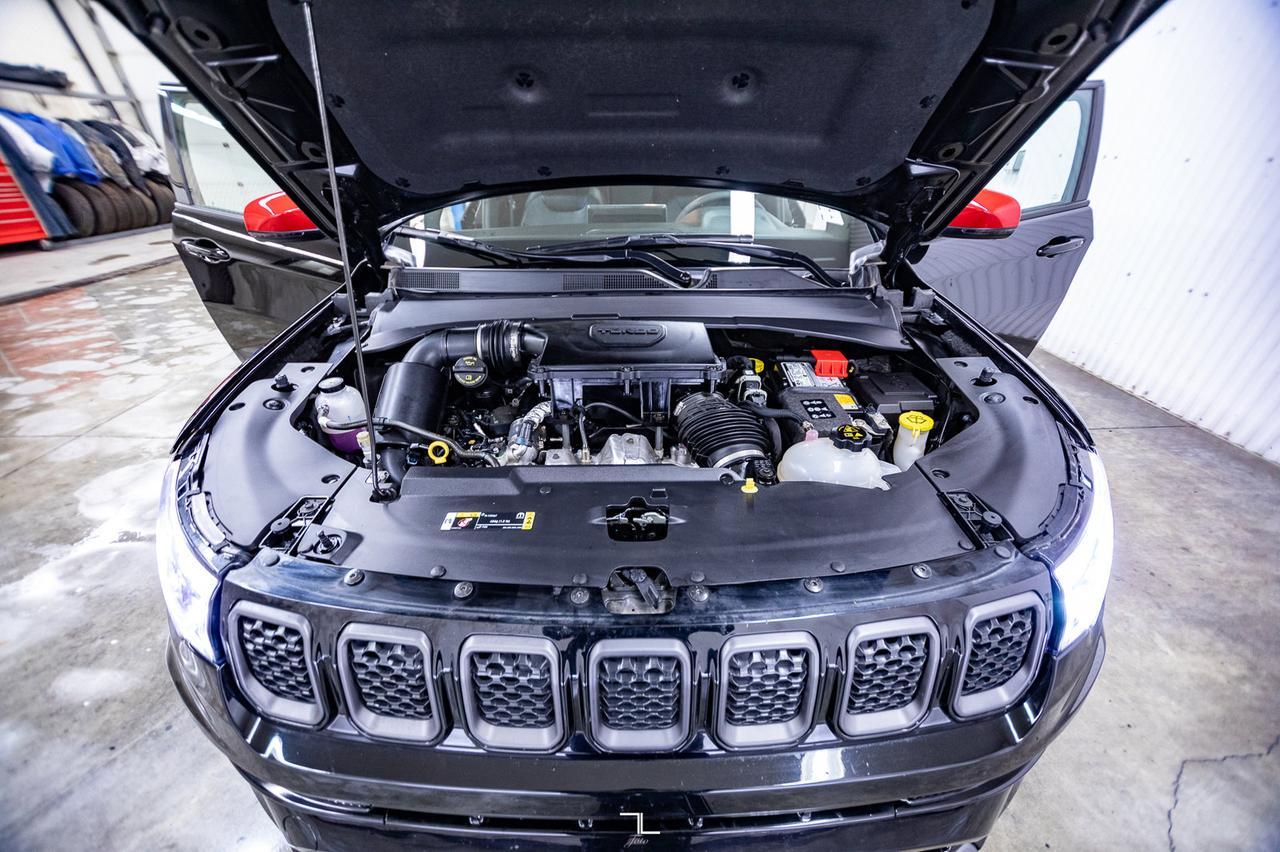 2023 Jeep Compass 4x4 Limited Red Edition Leather Roof Nav BCam Red Deer AB