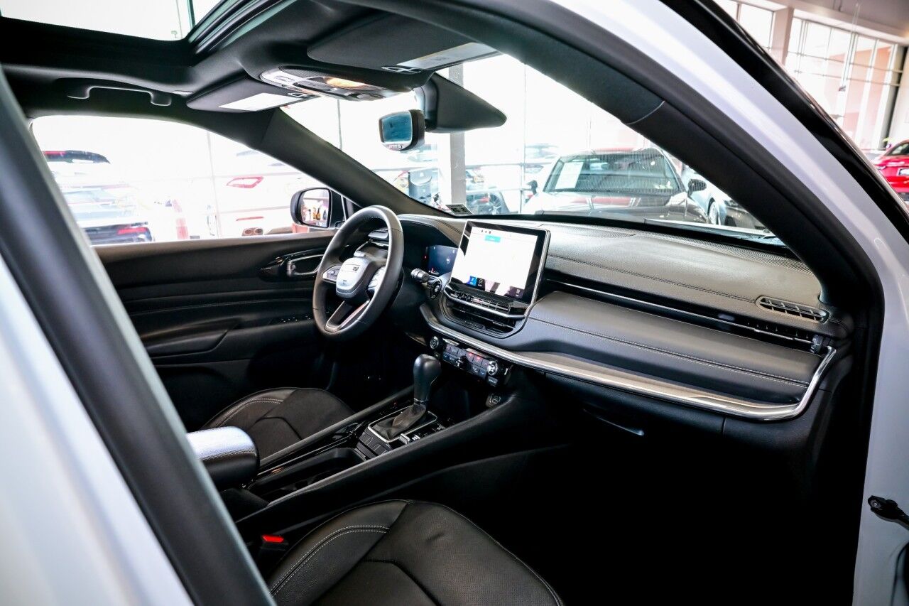 2023 Jeep Compass High Altitude, Elite Interior Group Springfield NJ