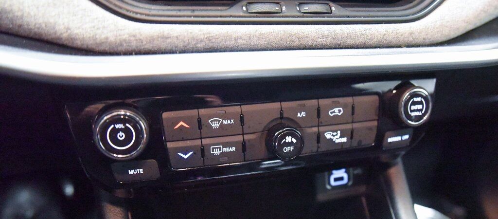 2023 Jeep Compass Latitude Akron