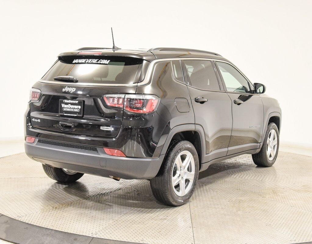 2023 Jeep Compass Latitude Akron