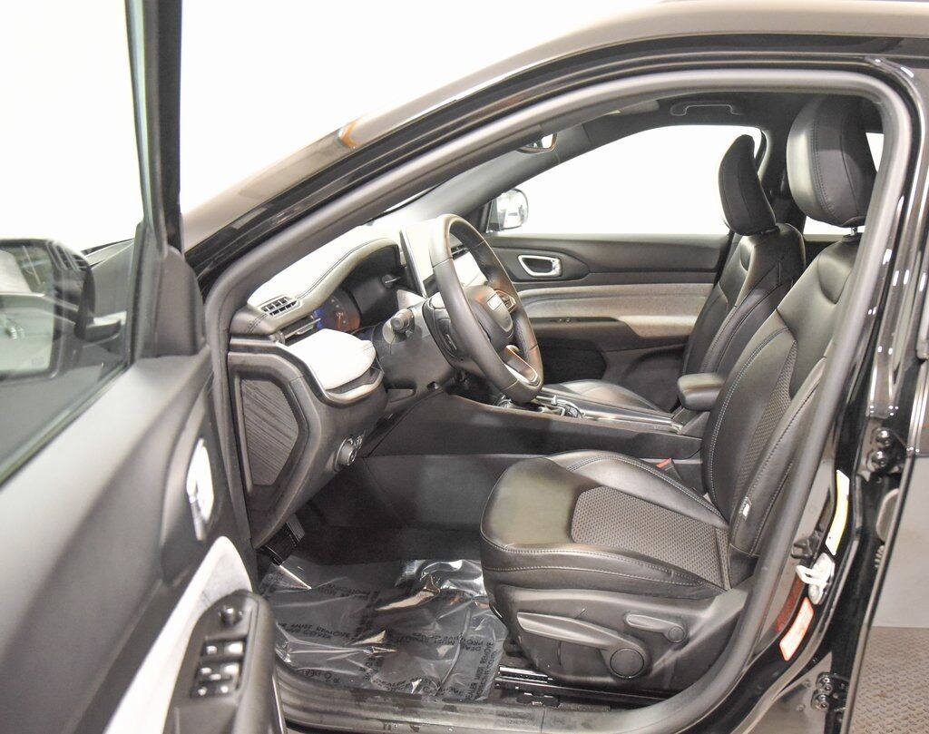 2023 Jeep Compass Latitude Akron