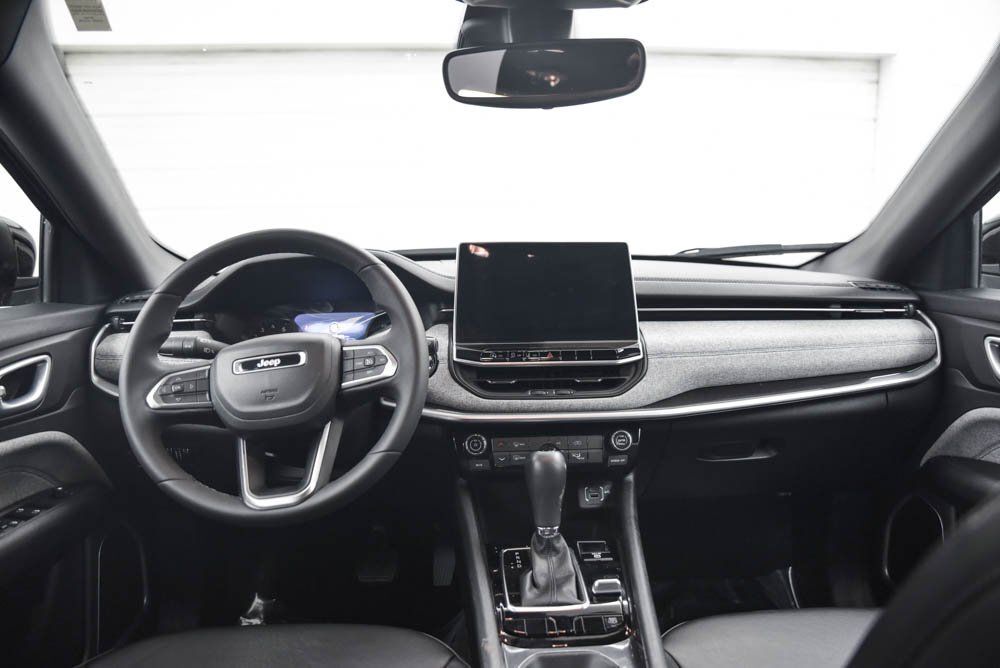 2023 Jeep Compass Latitude Akron OH