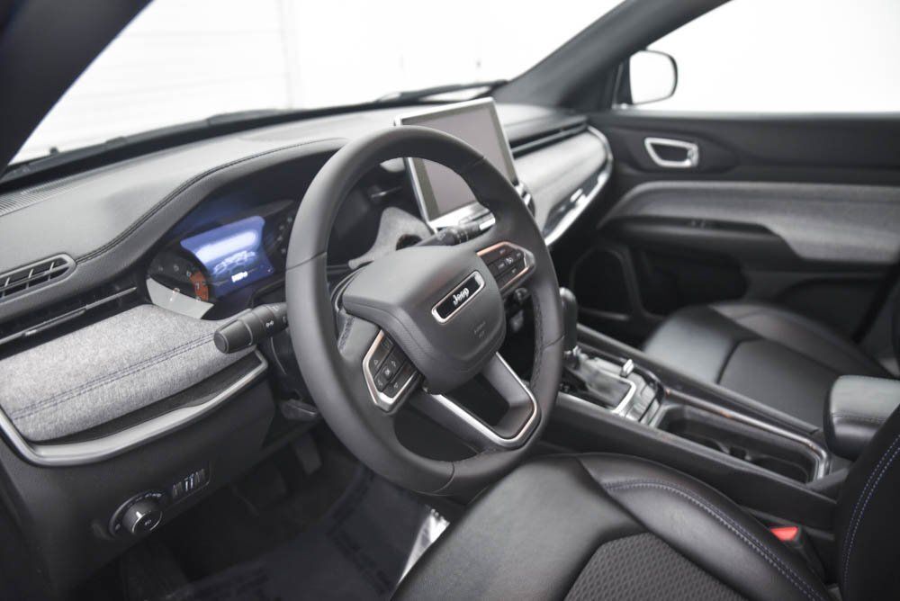 2023 Jeep Compass Latitude Akron OH