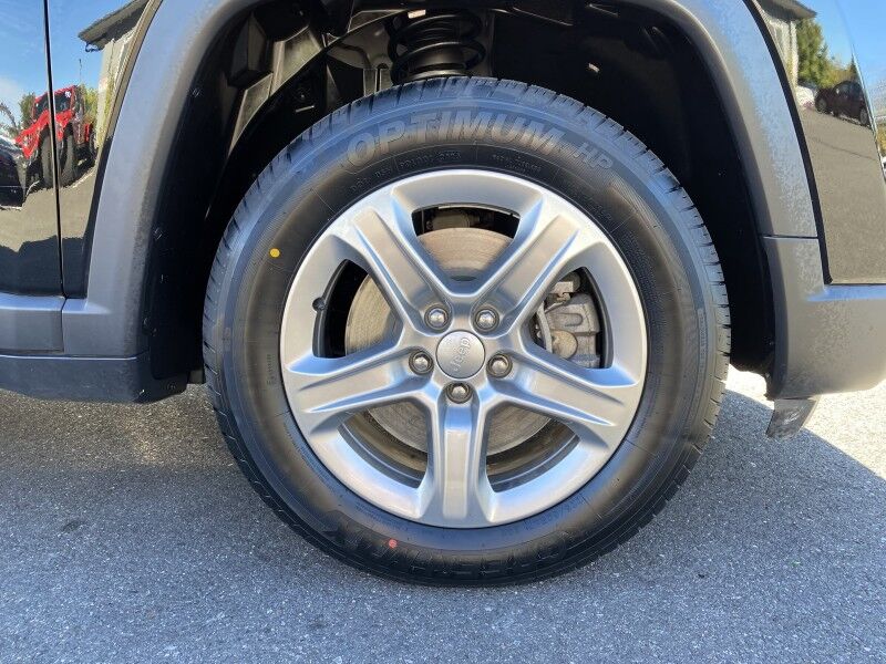 2023 Jeep Compass Latitude Bristol  PA