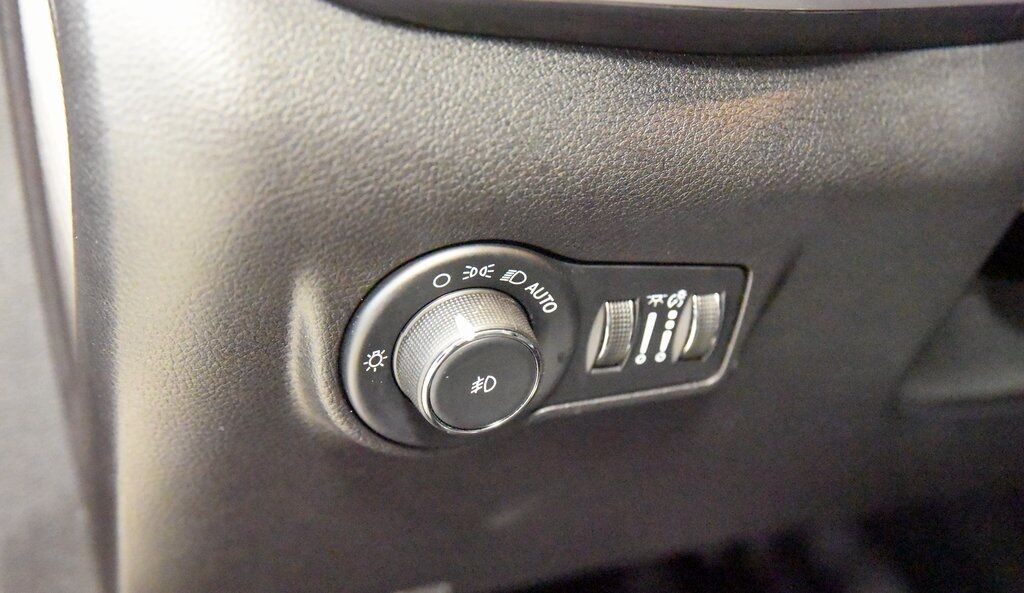 2023 Jeep Compass Latitude Lux Akron