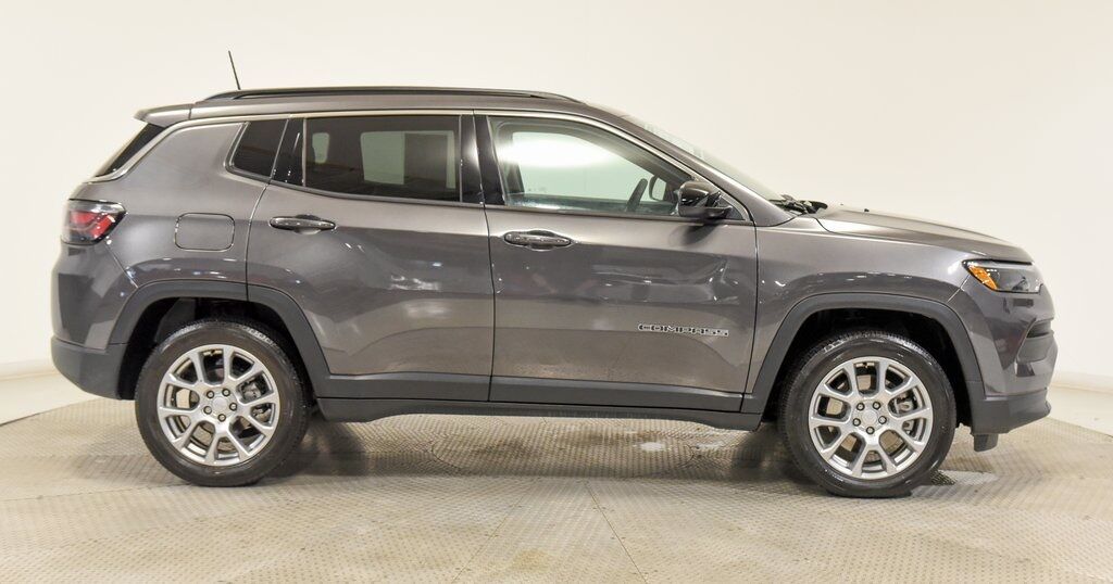 2023 Jeep Compass Latitude Lux Akron OH