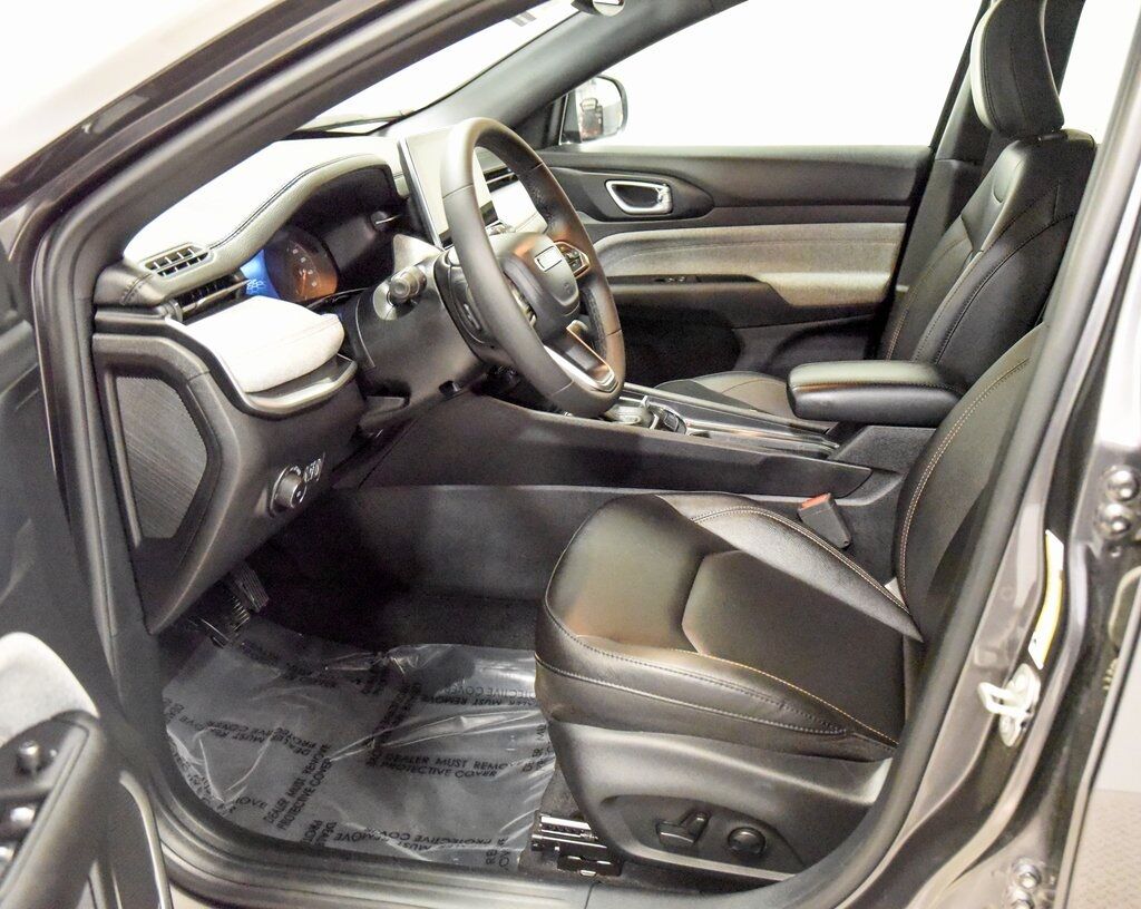 2023 Jeep Compass Latitude Lux Akron OH