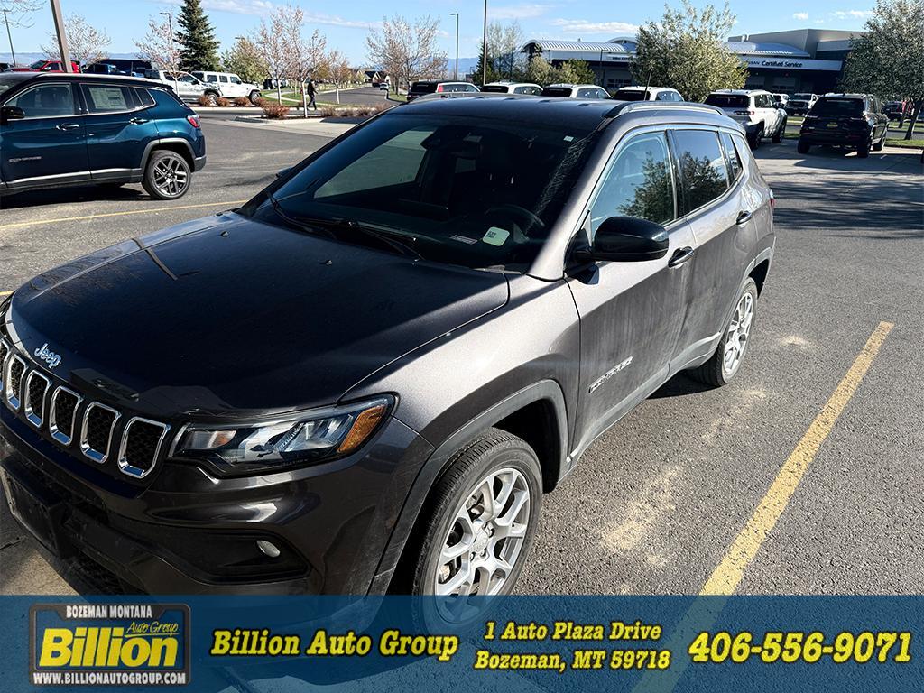 2023 Jeep Compass Latitude Lux Gasoline