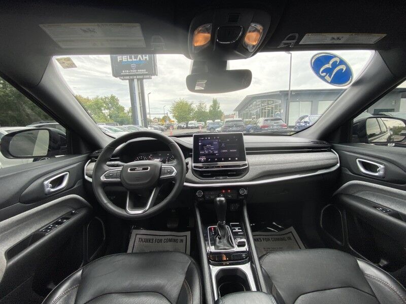 2023 Jeep Compass Latitude Lux Springfield PA