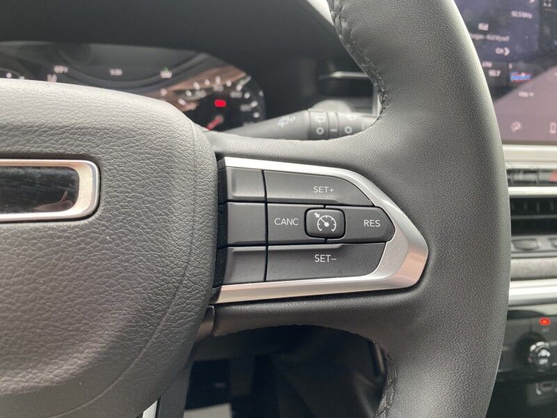 2023 Jeep Compass Latitude Lux Springfield PA