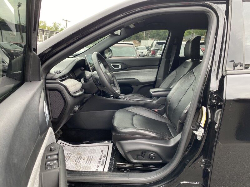 2023 Jeep Compass Latitude Lux Springfield PA
