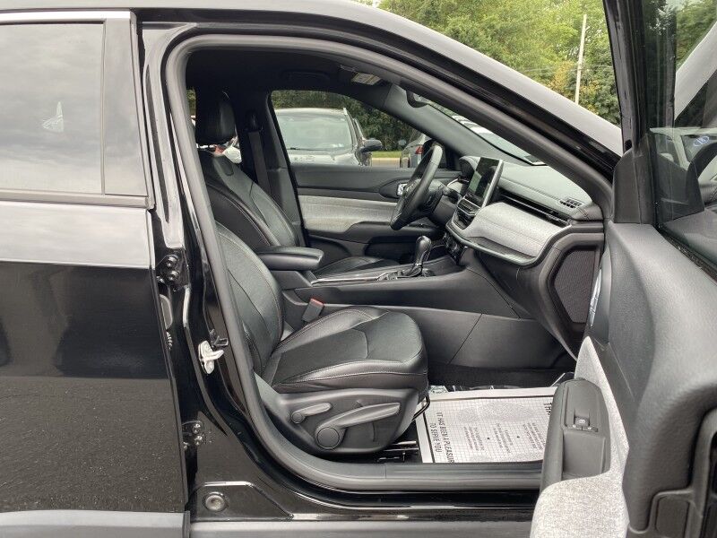 2023 Jeep Compass Latitude Lux Springfield PA