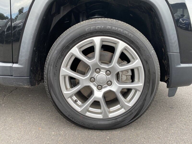 2023 Jeep Compass Latitude Lux Springfield PA