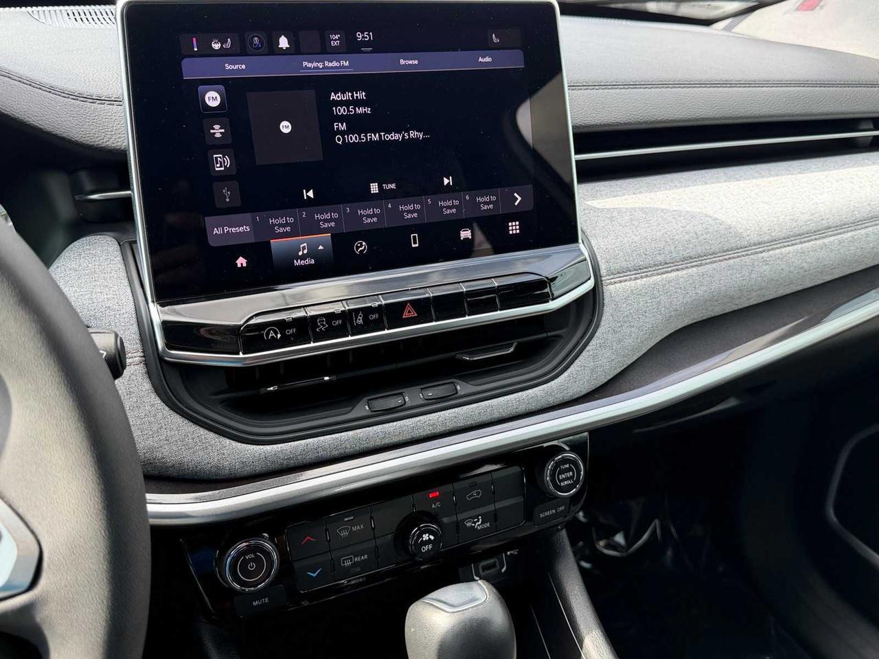 2023 Jeep Compass Latitude Lux Irving TX