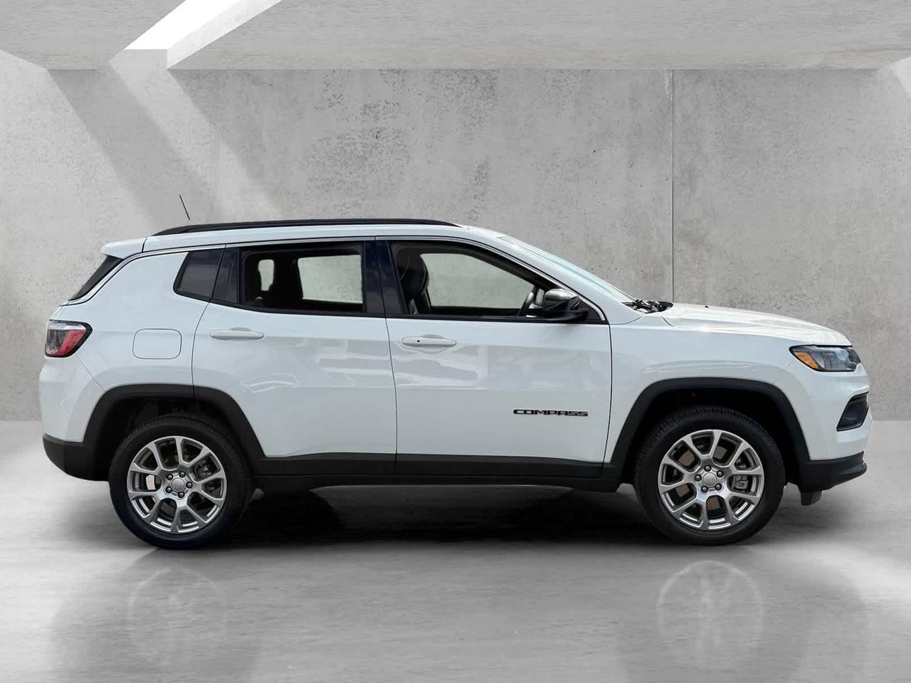 2023 Jeep Compass Latitude Lux Irving TX