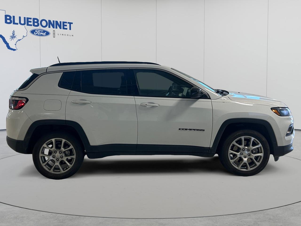 2023 Jeep Compass Latitude Lux New Braunfels TX