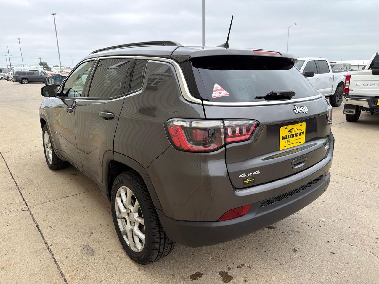 2023 Jeep Compass Latitude Lux Watertown SD