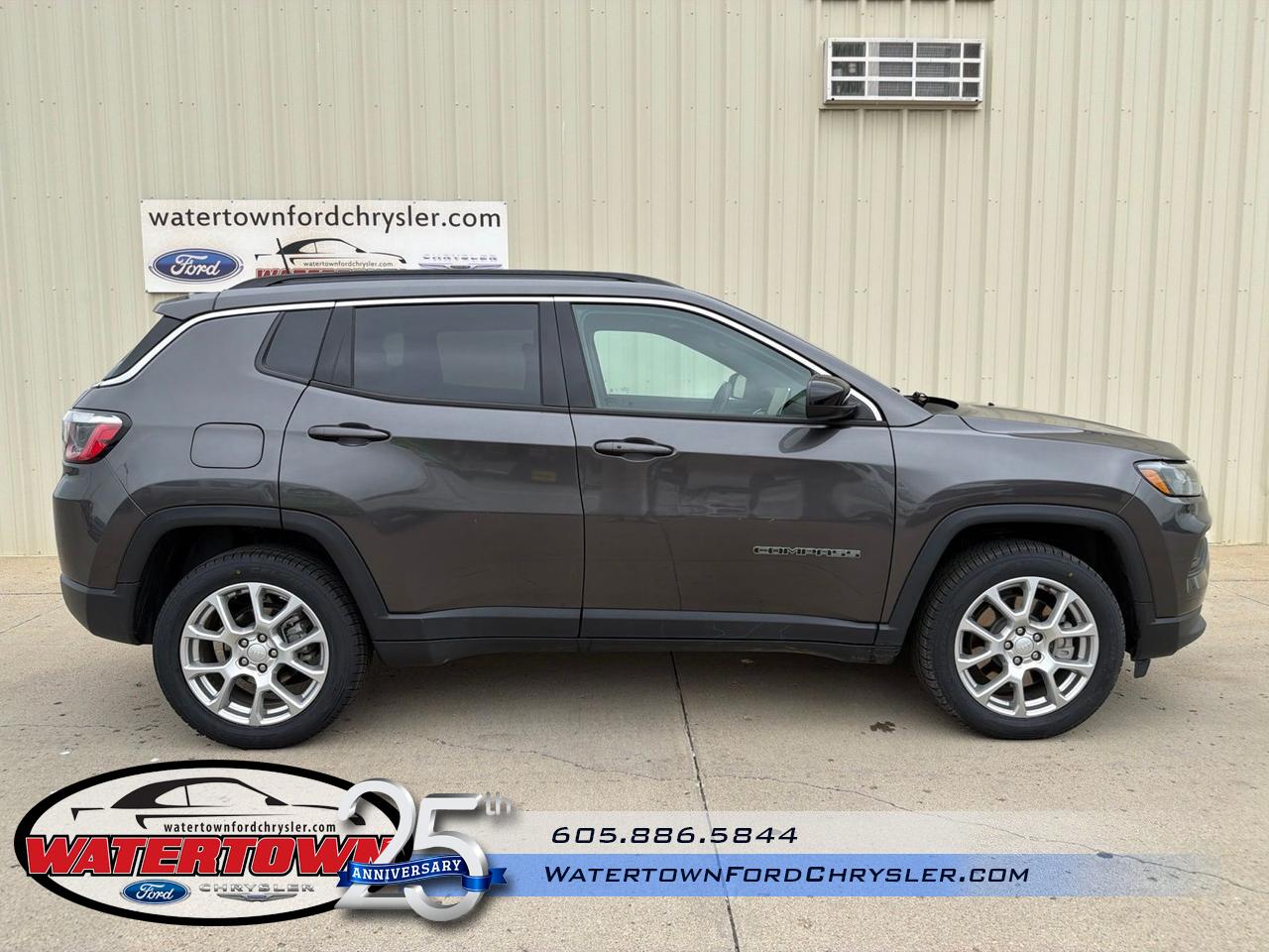 2023 Jeep Compass Latitude Lux