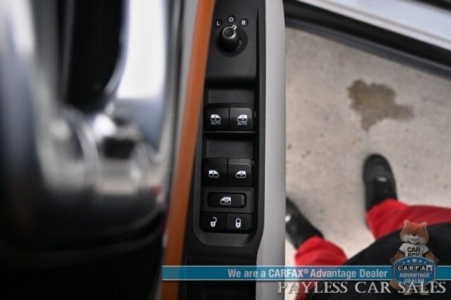 2023 Jeep Compass Limited / 4X4 / Auto Start / Power & Heated Leather Seats / Heated Steering Wheel / Adaptive Cruise Control / Blind Spot Alert / Apple CarPlay & Android Auto / Back Up Camera / 32 MPG / 1-Owner Anchorage AK