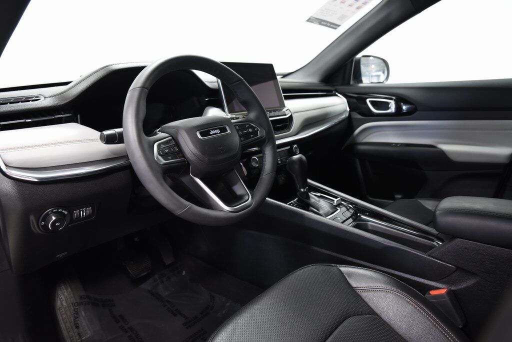 2023 Jeep Compass Limited Akron