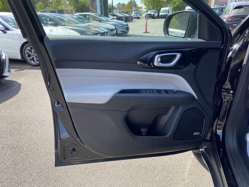 2023 Jeep Compass Limited Bristol  PA