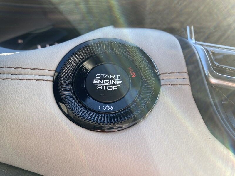 2023 Jeep Compass Limited Bristol  PA