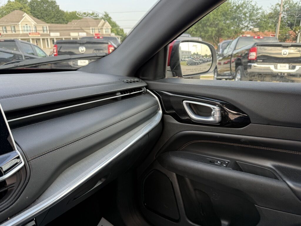 2023 Jeep Compass Limited Crestwood KY