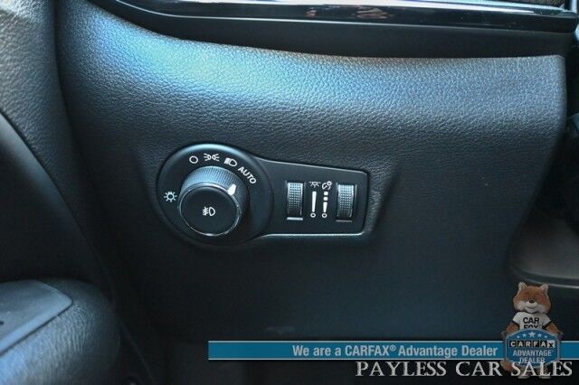 2023 Jeep Compass Trailhawk / 4X4 / Leather Trimmed Seats / Adaptive Cruise Control / Lane Departure & Blind Spot Alert / Apple CarPlay & Android Auto / USB Input / Back Up Camera / Keyless Entry & Start / 32 MPG / Low Miles / 1-Owner Anchorage AK