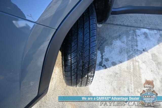 2023 Jeep Compass Trailhawk / 4X4 / Leather Trimmed Seats / Adaptive Cruise Control / Lane Departure & Blind Spot Alert / Apple CarPlay & Android Auto / USB Input / Back Up Camera / Keyless Entry & Start / 32 MPG / Low Miles / 1-Owner Anchorage AK
