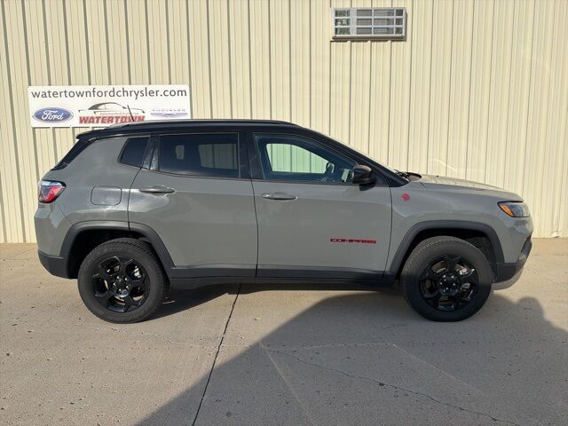 2023 Jeep Compass Trailhawk