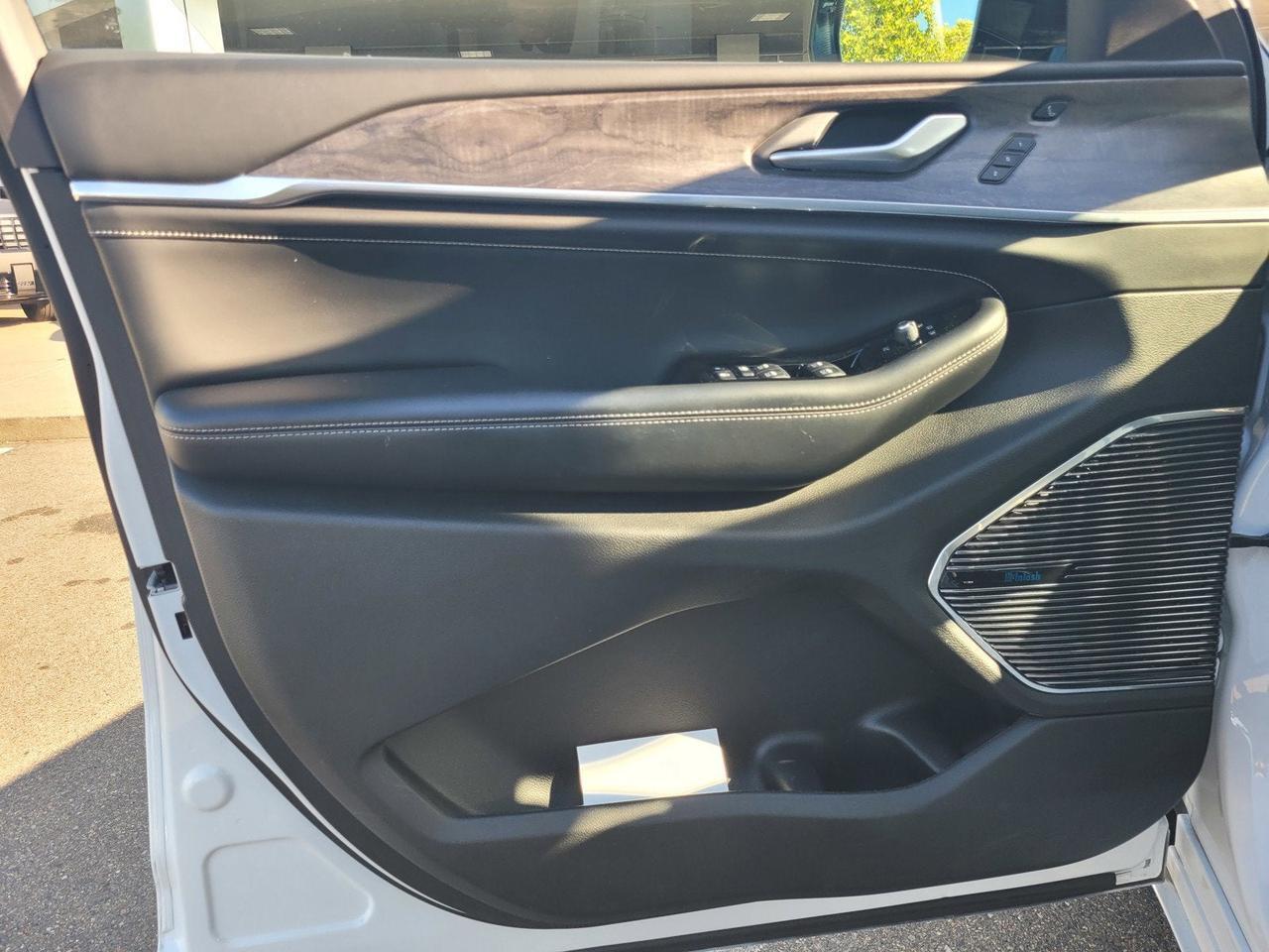 2023 Jeep GRAND CHEROKEE 4XE OVERLAND Roseville CA
