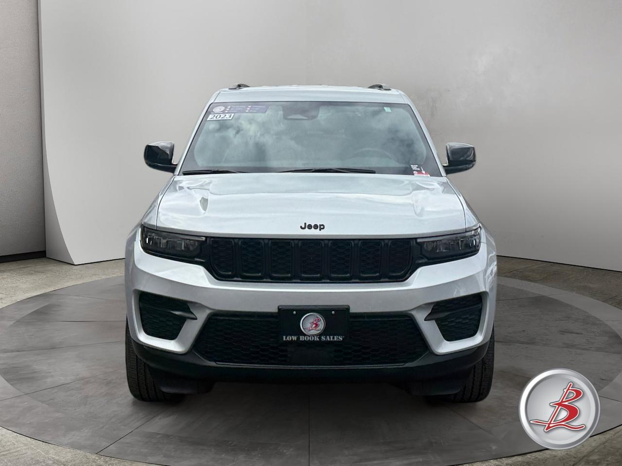 2023 Jeep GRAND CHEROKEE Altitude