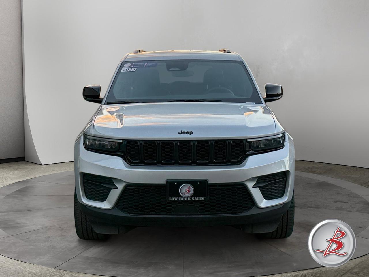 2023 Jeep GRAND CHEROKEE Altitude