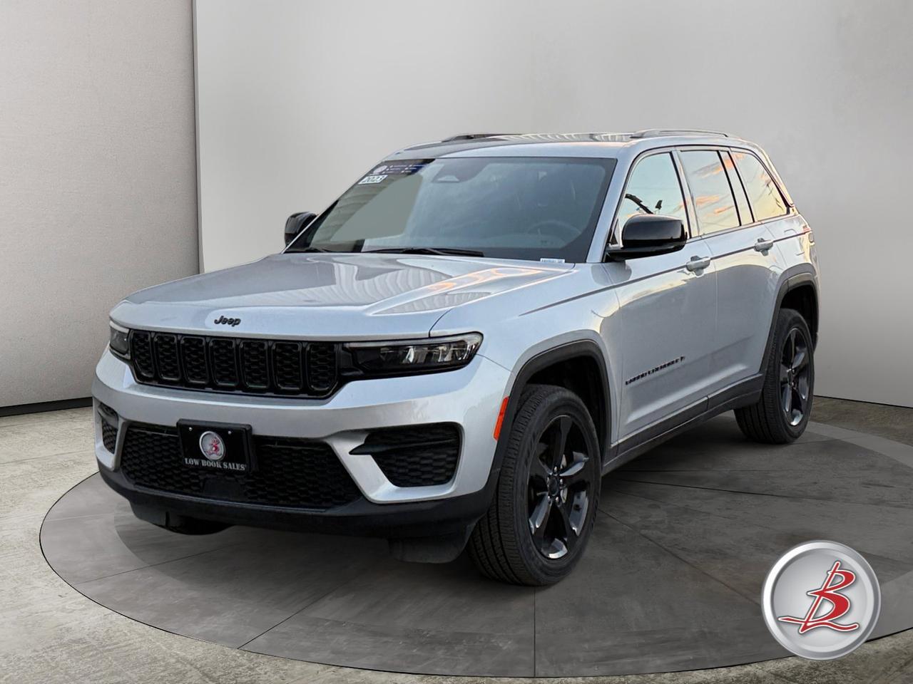 2023 Jeep GRAND CHEROKEE Altitude